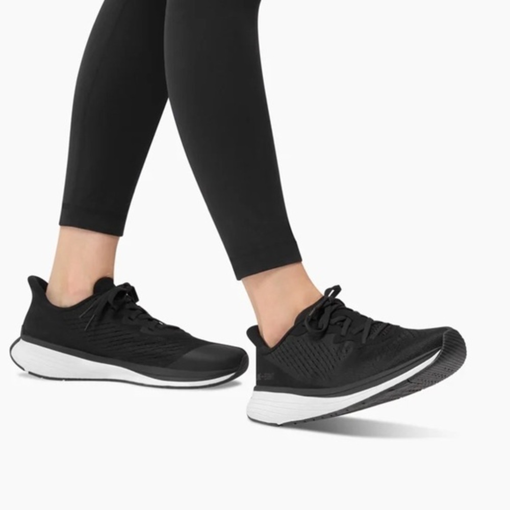 Lane Eight women’s‎ Relay Trainer running shoe training sneakers black size 8.5